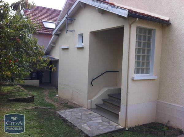 Maison à louer 5 pièces 99.5m² Poitiers (86000)