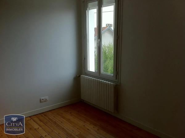 Maison à louer 5 pièces 99.5m² Poitiers (86000)