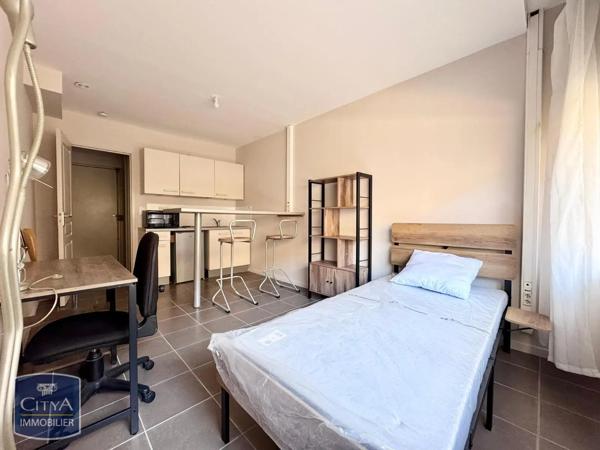 Appartement à louer 1 pièce 19.65m² Nîmes (30900)