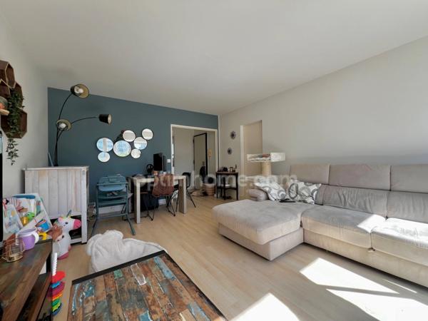 Exclusivité Appartement 2 pièces LE PLESSIS BOUCHARD (95) parking et balcon