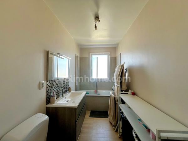 Exclusivité Appartement 2 pièces LE PLESSIS BOUCHARD (95) parking et balcon