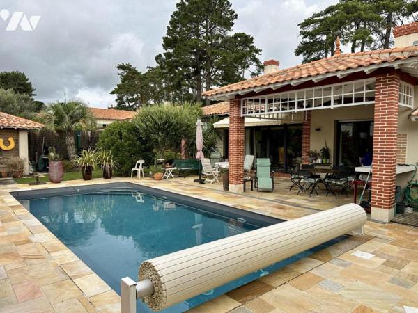 PORNIC - VILLA D'ARCHITECTE AVEC PISCINE ET GARAGE DOUBLE
