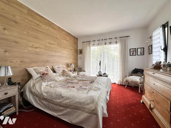 PORNIC - VILLA D'ARCHITECTE AVEC PISCINE ET GARAGE DOUBLE