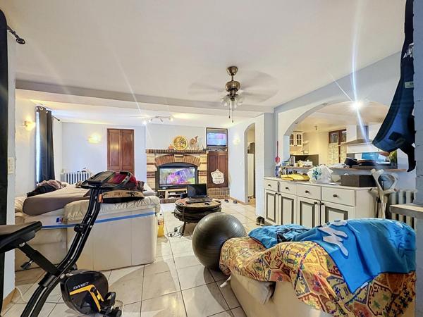 Maison libre + 2 appartements déjà loués : idéal !