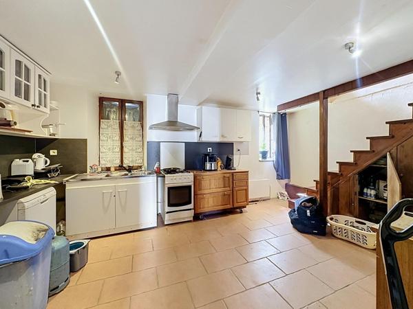 Maison libre + 2 appartements déjà loués : idéal !