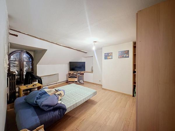 Maison libre + 2 appartements déjà loués : idéal !