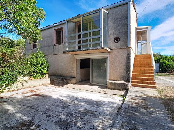 A vendre - Maison  80 m² - 4 pièces -Garage indépendant - 1200 m² de terrain à Saint Lys ( 31470 )
