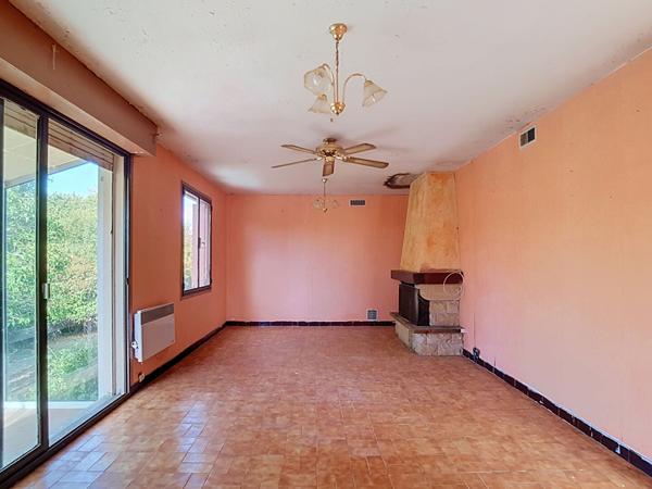 A vendre - Maison  80 m² - 4 pièces -Garage indépendant - 1200 m² de terrain à Saint Lys ( 31470 )