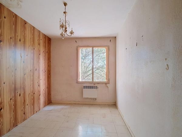 A vendre - Maison  80 m² - 4 pièces -Garage indépendant - 1200 m² de terrain à Saint Lys ( 31470 )