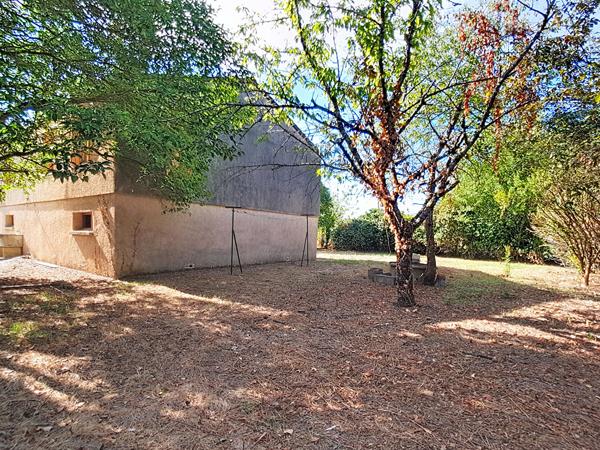 A vendre - Maison  80 m² - 4 pièces -Garage indépendant - 1200 m² de terrain à Saint Lys ( 31470 )
