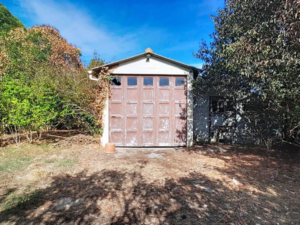 A vendre - Maison  80 m² - 4 pièces -Garage indépendant - 1200 m² de terrain à Saint Lys ( 31470 )