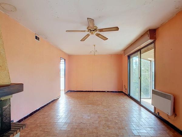 A vendre - Maison  80 m² - 4 pièces -Garage indépendant - 1200 m² de terrain à Saint Lys ( 31470 )