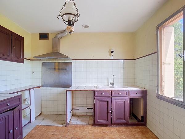 A vendre - Maison  80 m² - 4 pièces -Garage indépendant - 1200 m² de terrain à Saint Lys ( 31470 )