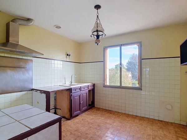 A vendre - Maison  80 m² - 4 pièces -Garage indépendant - 1200 m² de terrain à Saint Lys ( 31470 )