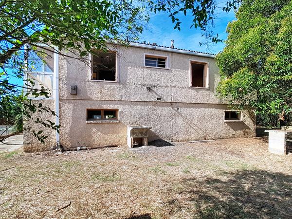 A vendre - Maison  80 m² - 4 pièces -Garage indépendant - 1200 m² de terrain à Saint Lys ( 31470 )