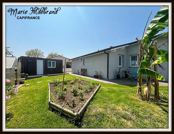 Villa contemporaine 134m² habitables avec piscine, séjour cathédrale, vue dégagée, jardin et double garage