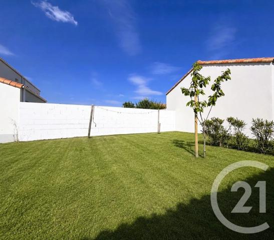 Maison à vendre  5 pièces - 101 m 2   ST GILLES CROIX DE VIE  - 85