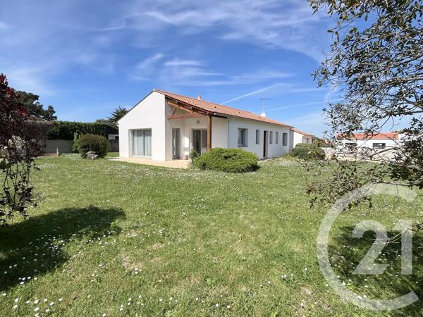 Maison à vendre  5 pièces - 101 m 2   ST GILLES CROIX DE VIE  - 85