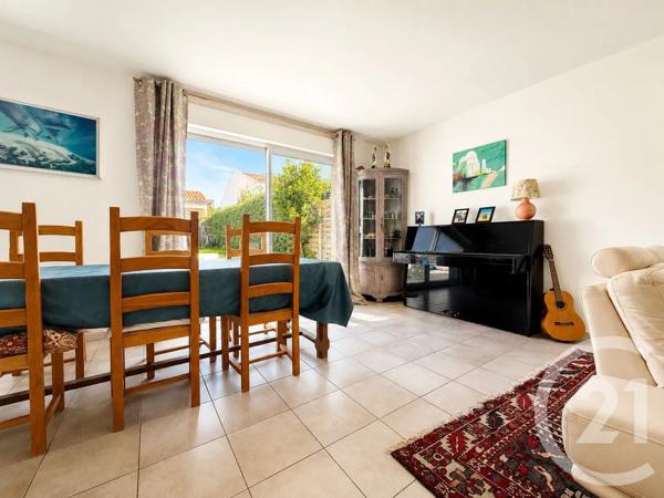 Maison à vendre  5 pièces - 101 m 2   ST GILLES CROIX DE VIE  - 85
