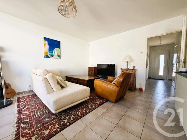 Maison à vendre  5 pièces - 101 m 2   ST GILLES CROIX DE VIE  - 85
