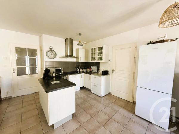 Maison à vendre  5 pièces - 101 m 2   ST GILLES CROIX DE VIE  - 85