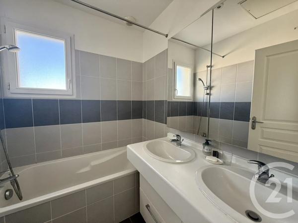 Maison à vendre  5 pièces - 101 m 2   ST GILLES CROIX DE VIE  - 85