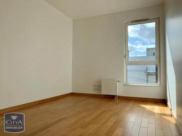 Appartement à louer 4 pièces 106.35m² Saint-Pierre-des-Corps (37700)