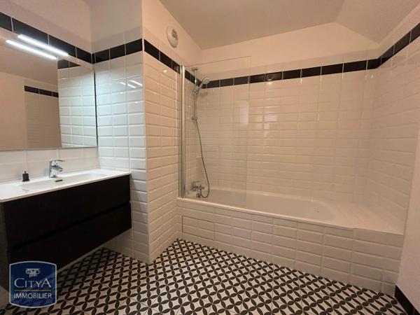 Appartement à louer 3 pièces 77.56m² Marquette-lez-Lille (59520)