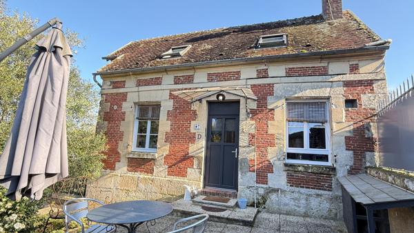NOAILLES PROCHE   Maison 4 pièces , séjour, cuisine équipée, 3 chambres