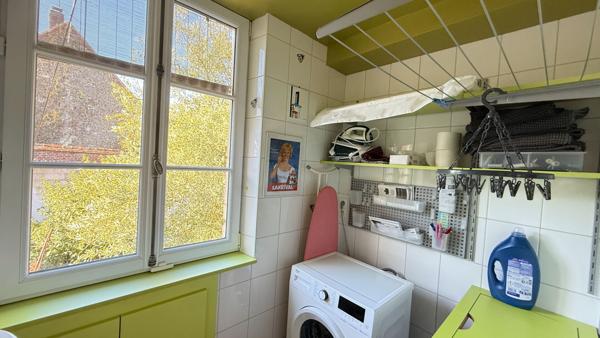 NOAILLES PROCHE   Maison 4 pièces , séjour, cuisine équipée, 3 chambres