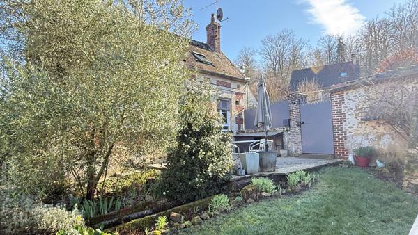 NOAILLES PROCHE   Maison 4 pièces , séjour, cuisine équipée, 3 chambres