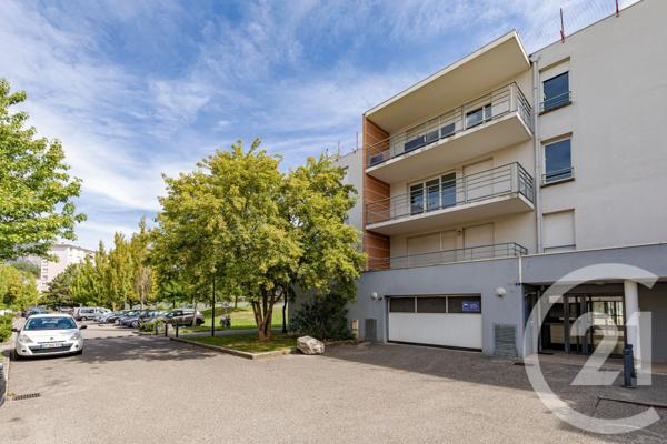 Appartement F2 à vendre  2 pièces - 48,15 m 2   ST MARTIN D HERES  - 38