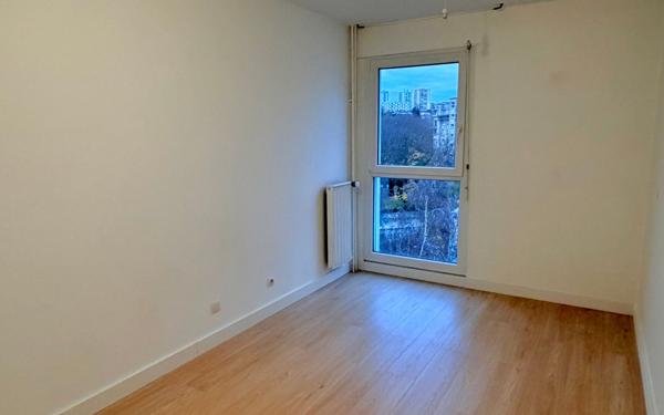 Appartement à vendre    2 pièces •  Pantin
