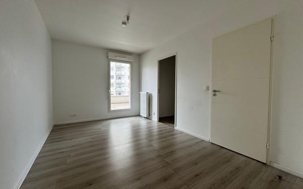 Appartement à vendre    5 pièces • 106,43 m2 Chelles