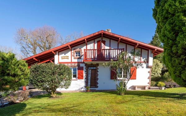 Maison à vendre    6 pièces •  Saint-Pierre-d'Irube