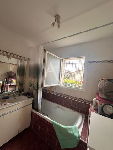 Maison Saintes 6 pièce(s) 116.95 m2 habitables.