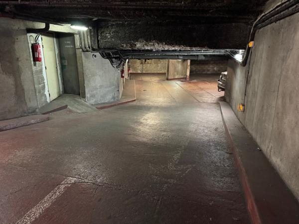Parking/box · Vente Paris (75009) 11m²