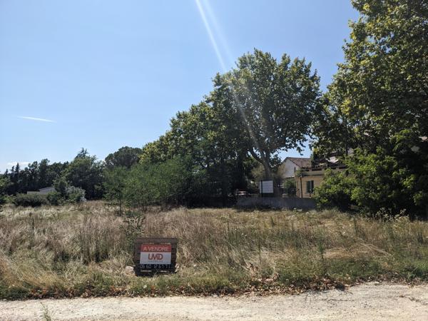 Terrain constructible de 642m2