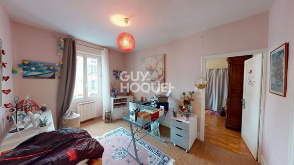 A VENDRE - Immeuble de rapport à CREST 26400