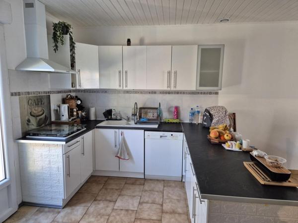 MAISON T3 de 71m2 sur 677 m2 de terrain clos