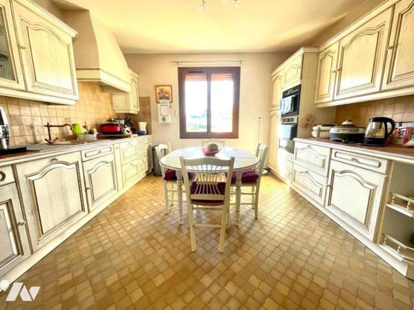 Maison avec vie de plain pied proche gare de SAUMUR