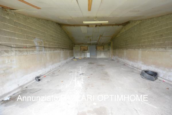 À vendre en exclusivité à Lion-devant-Dun, bâtiment à usage de garages et bureau, surface totale 282 m²!
