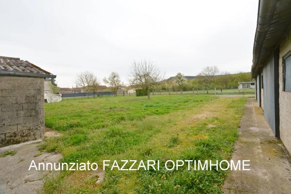 À vendre en exclusivité à Lion-devant-Dun, bâtiment à usage de garages et bureau, surface totale 282 m²!