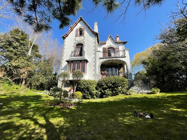 Vente Manoir de 265 m² à Quiberon proche de la Grande Plage