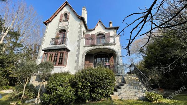 Vente Manoir de 265 m² à Quiberon proche de la Grande Plage