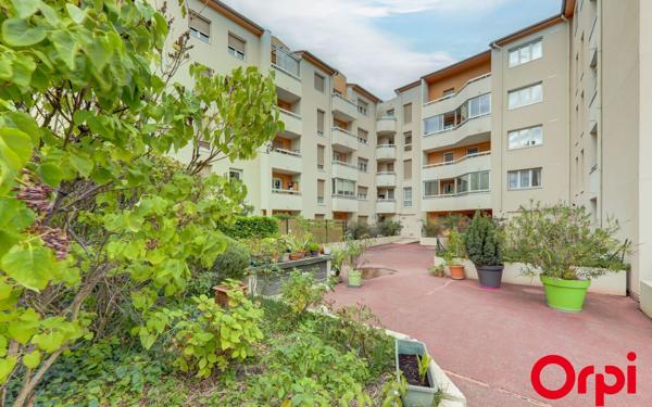Appartement à vendre    3 pièces • 68 m2 Villeurbanne