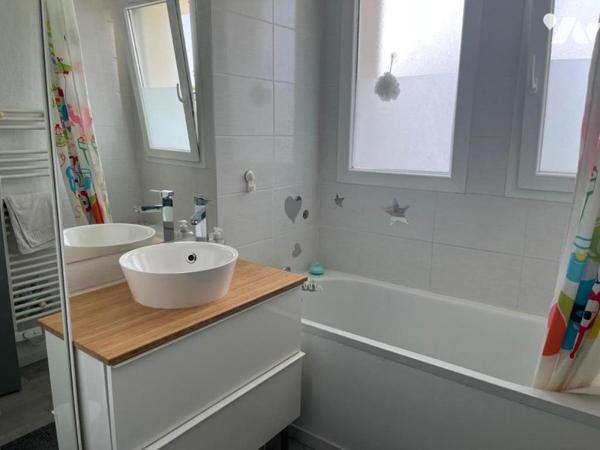 SAINT-BONNET-DE-MURE - Maison familiale d'exception avec piscine