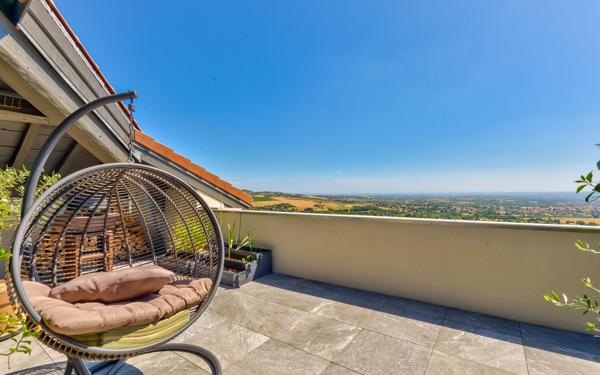 Maison à vendre    6 pièces • 189,88 m2 Mornant