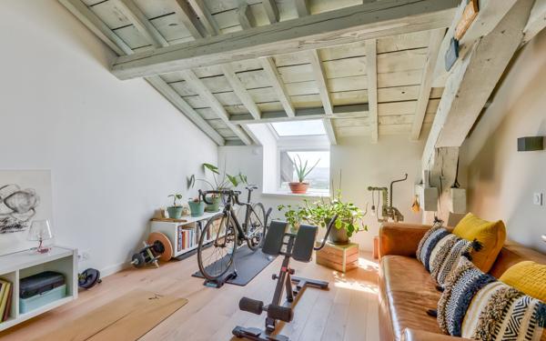 Maison à vendre    6 pièces • 189,88 m2 Mornant