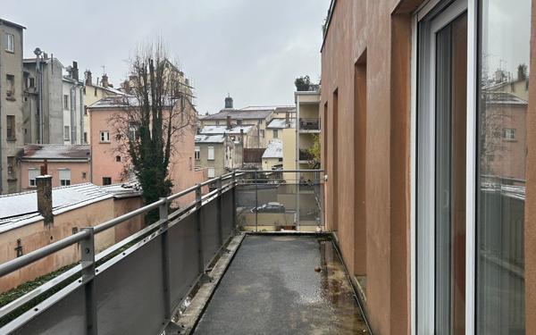 Appartement à vendre    3 pièces • 69,07 m2 Lyon 4